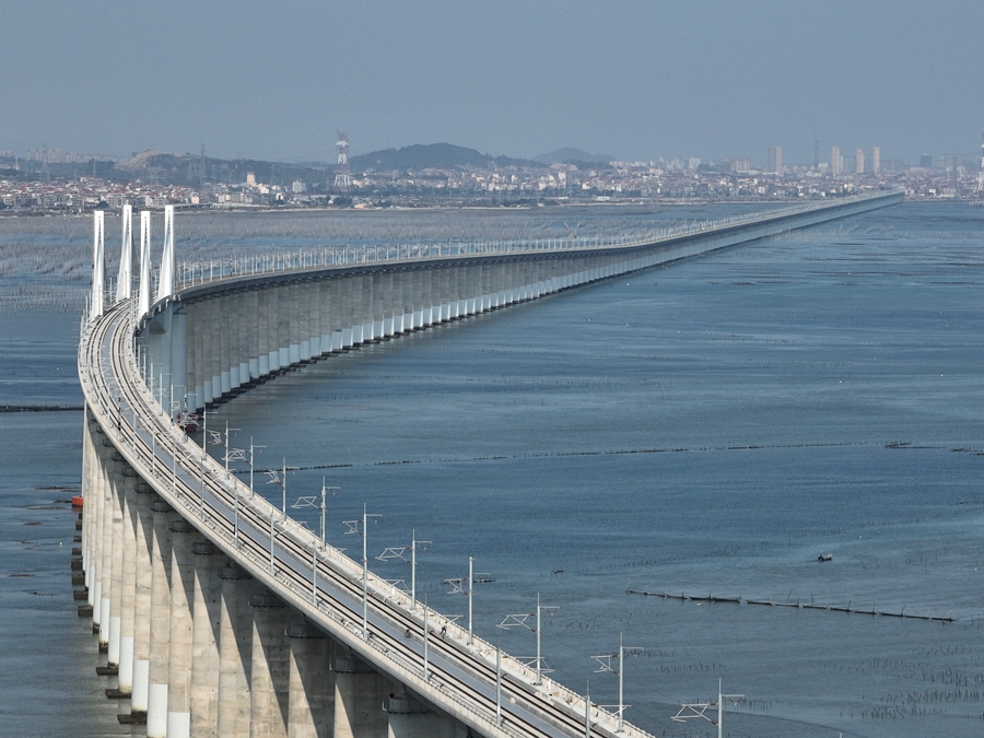 福厦高铁湄洲湾跨海大桥。胡鹏摄